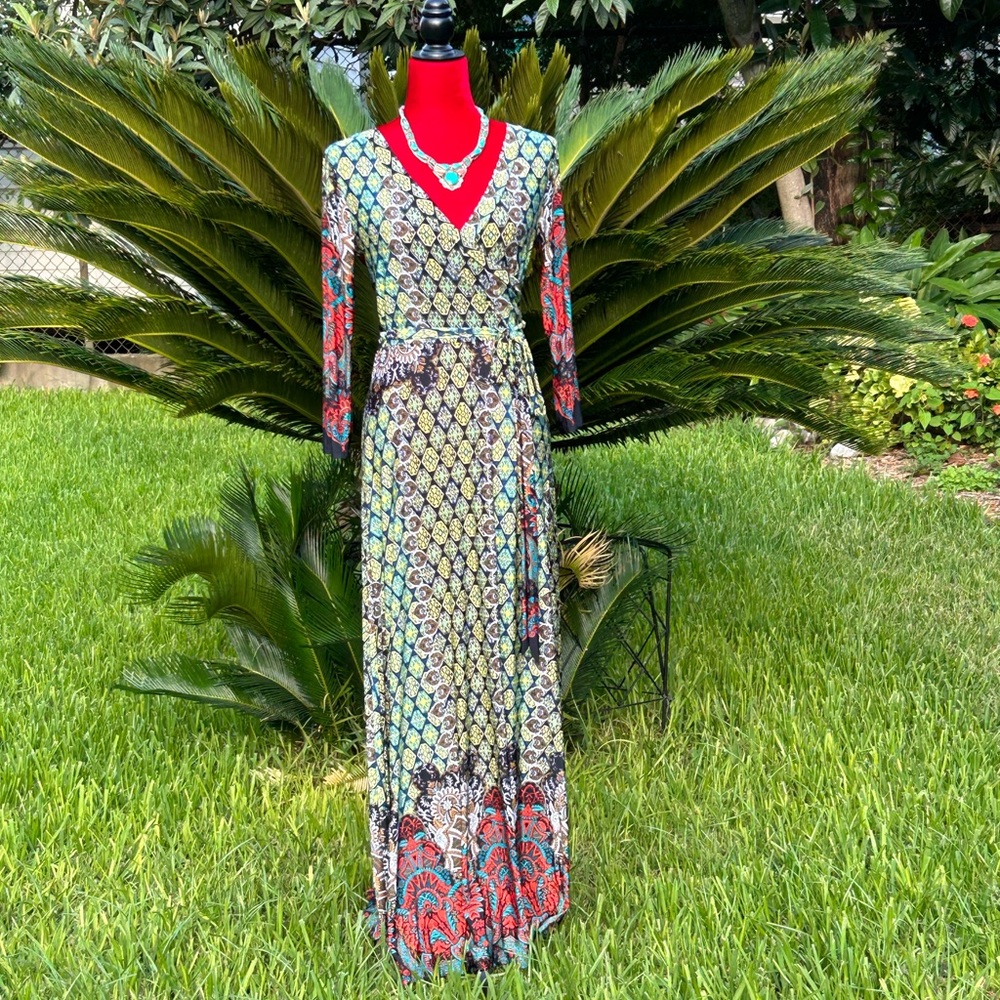 Bohemian V-Neck Long Sleeve Maxi Dress in Multi Color